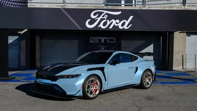 2025 Ford Mustang GTD Unleashes 815 HP with 5.2L V8 Power