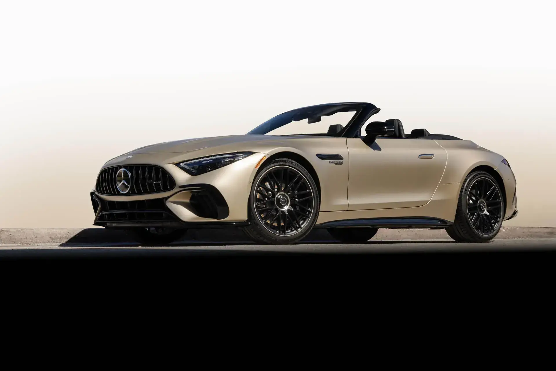 2025 mercedes amg sl 63 golden coast 1