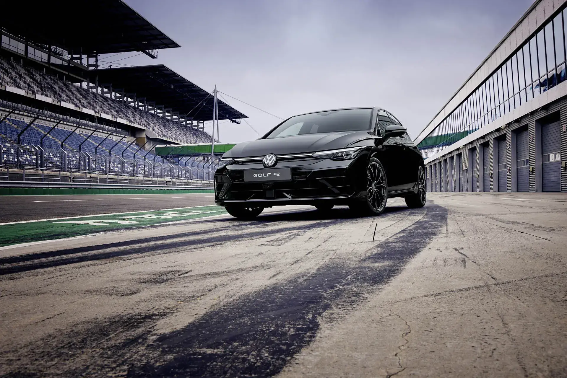 2025 volkswagen golf r 36 1