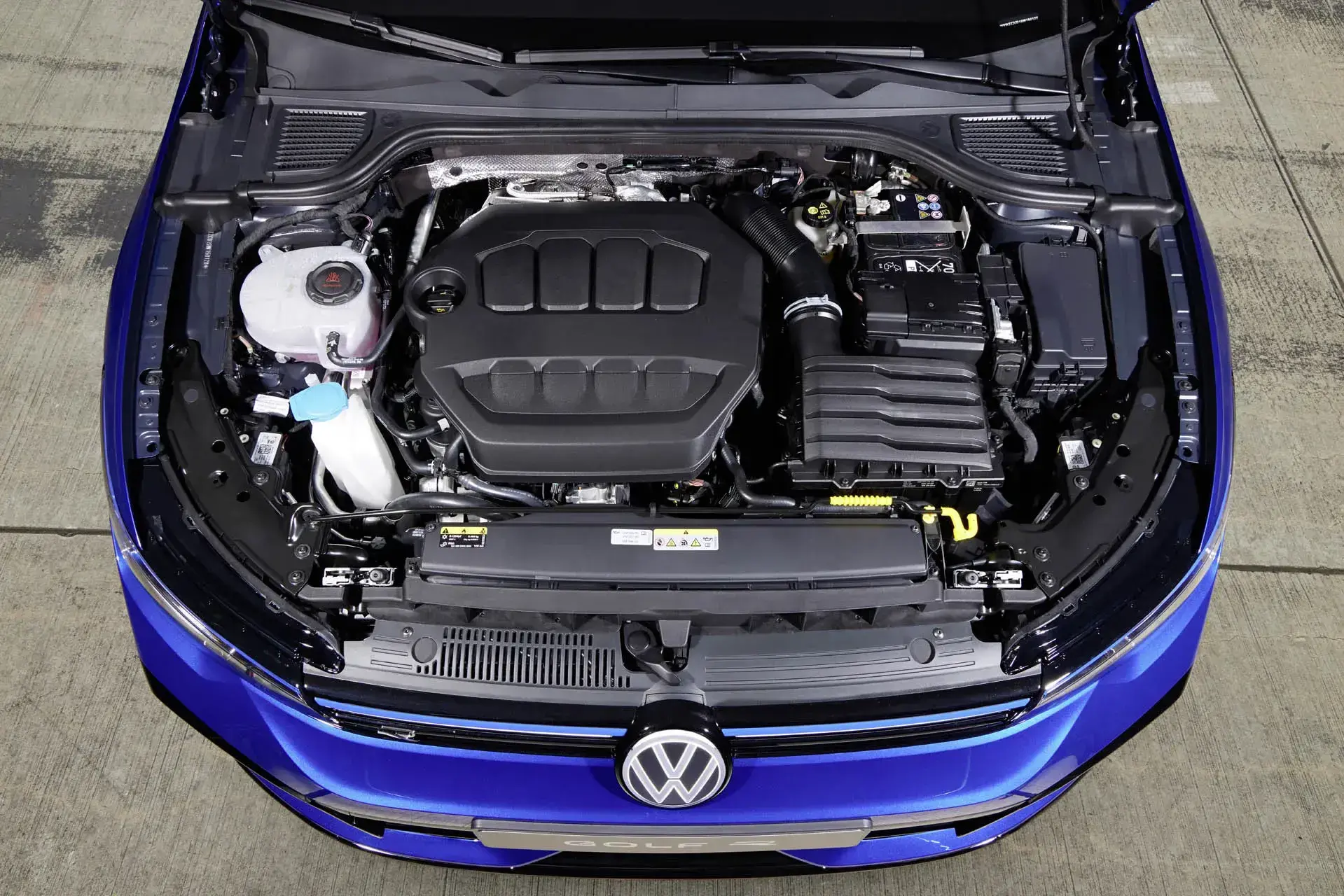 2025 volkswagen golf r 37 1