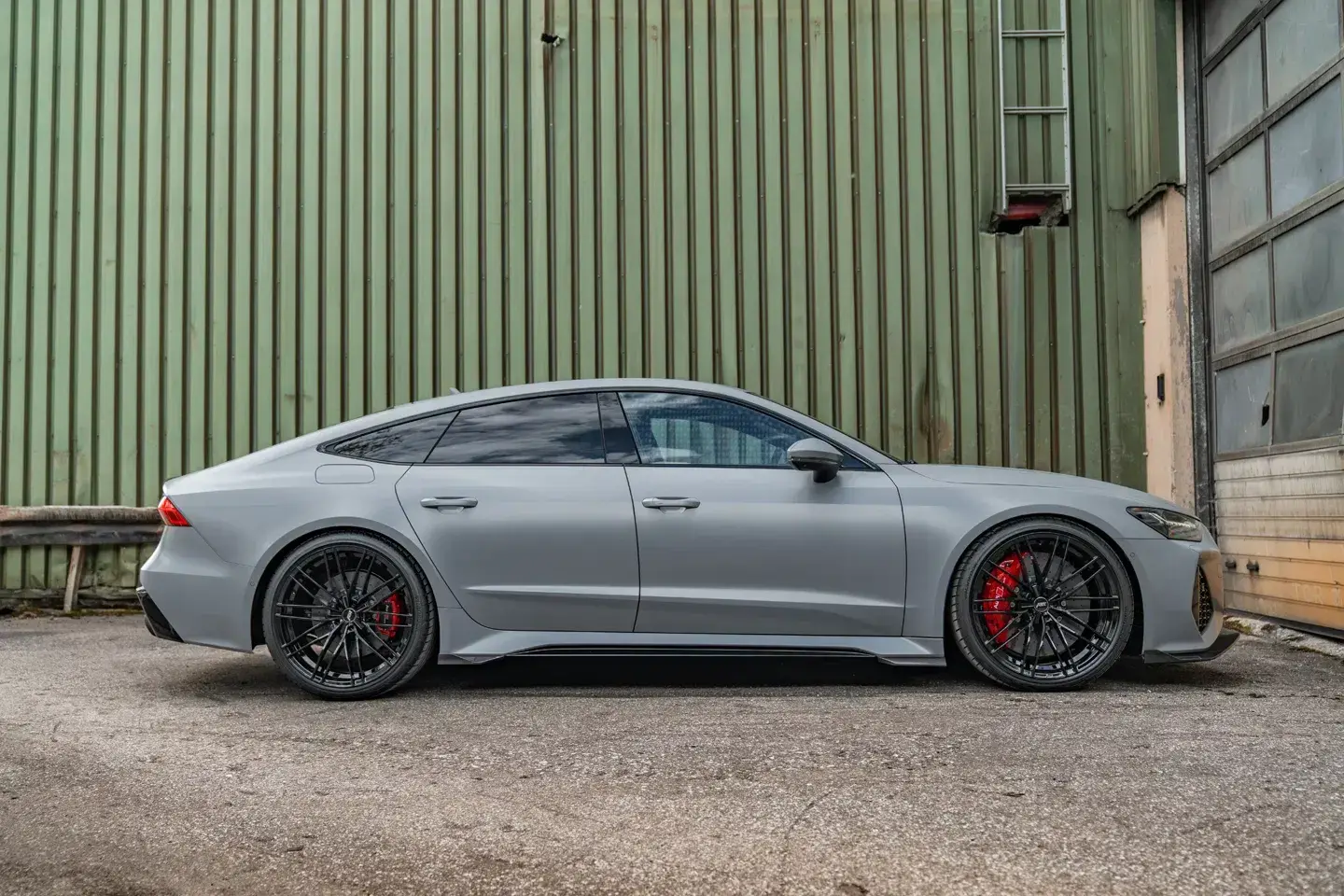 Abt unleashes 720hp upgrade for the overlooked audi rs7 4 1