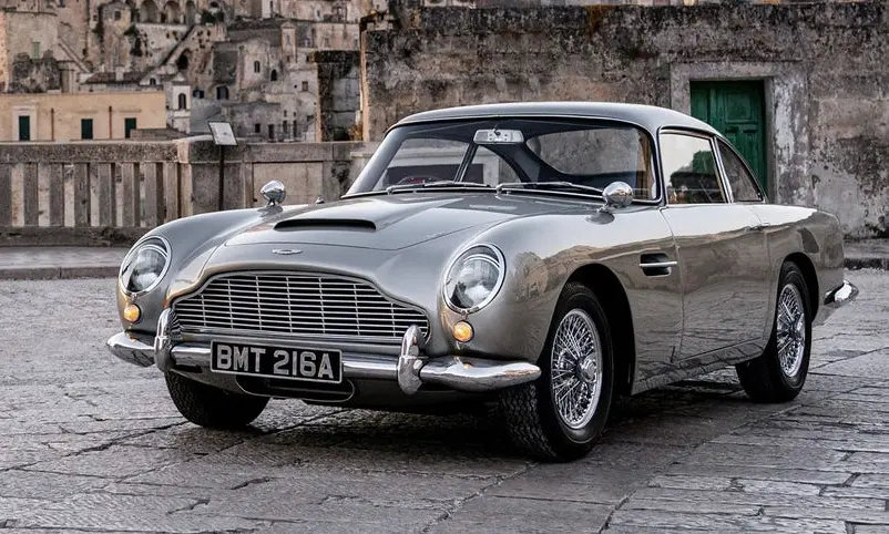 Aston martin db5 james bond series