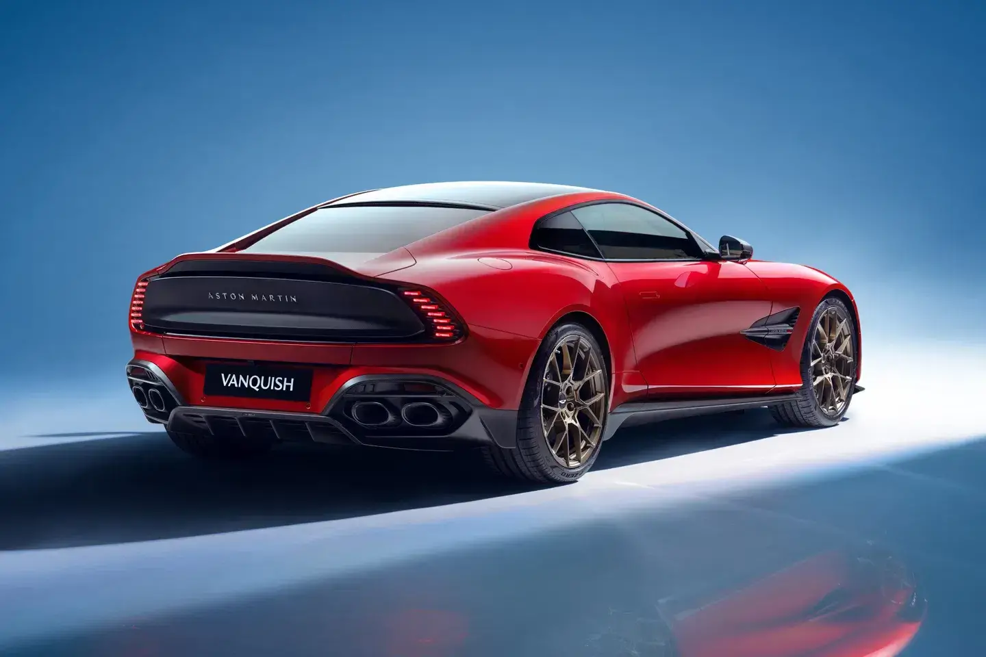 Aston martin vanquish 835hp 8 1