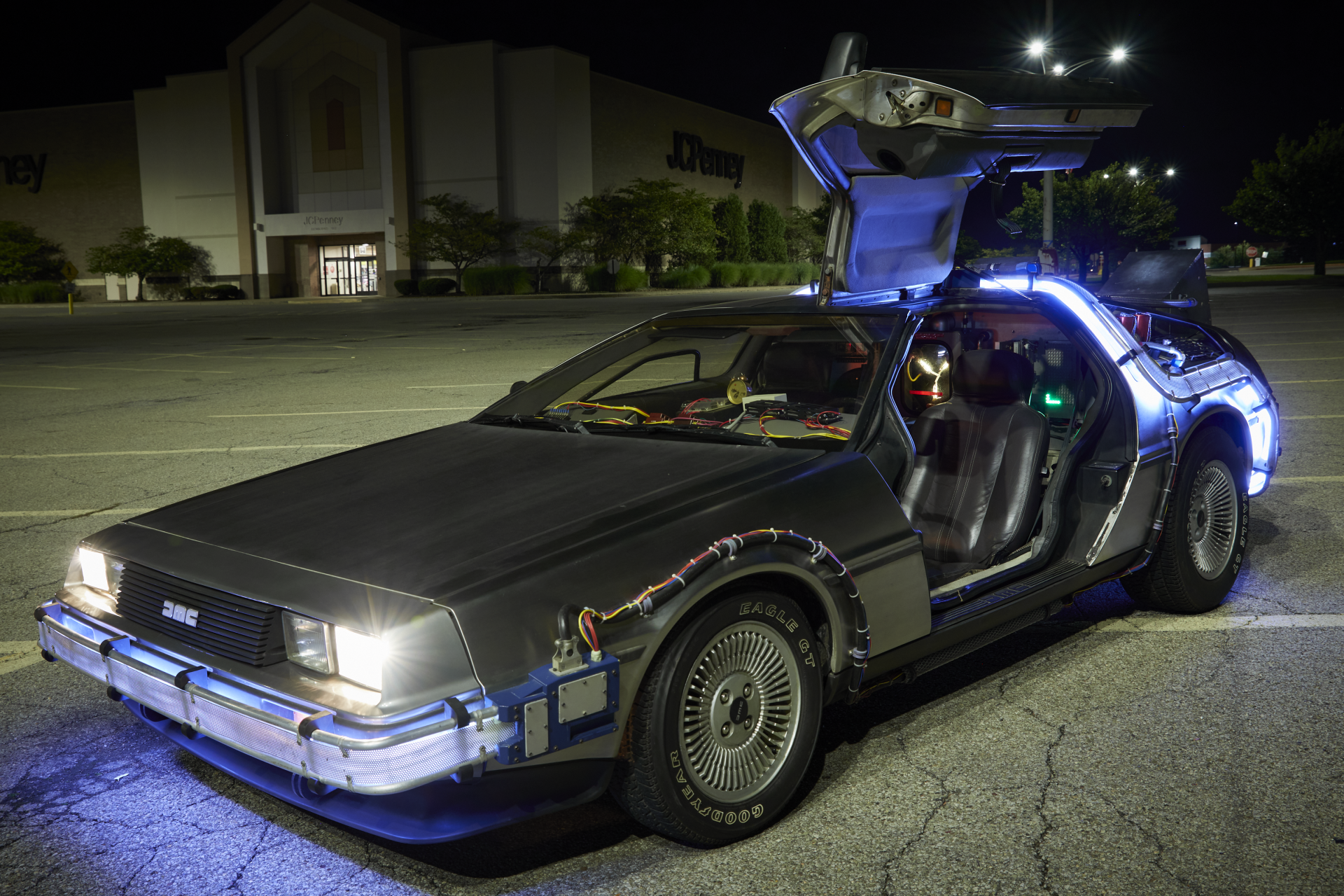 Delorean dmc 12 back to the future