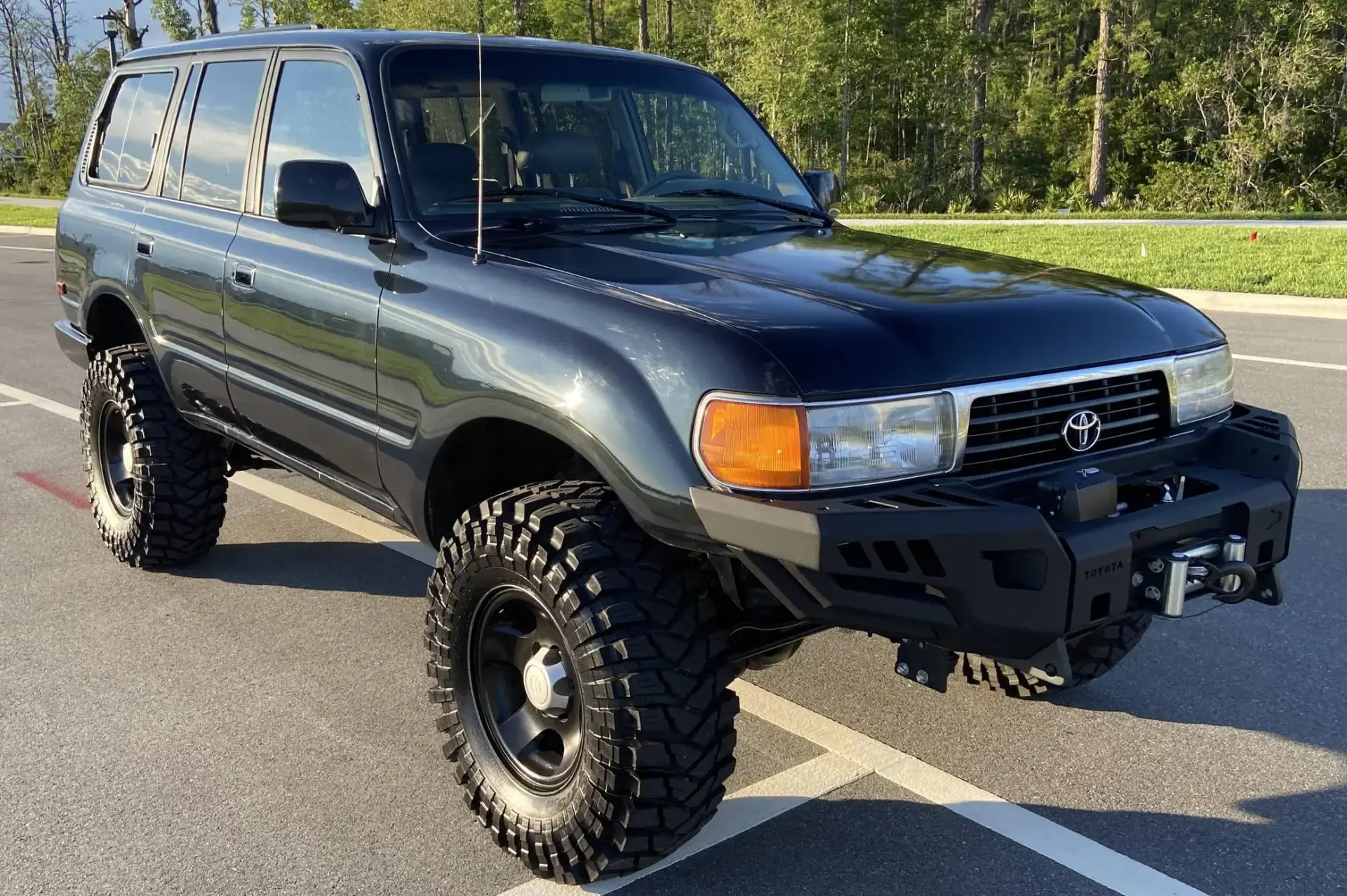 Lifted toyota land cruiser