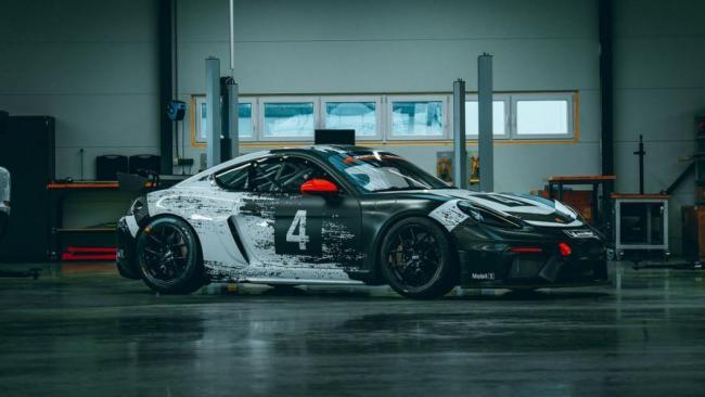 Manthey Racing Cayman GT4 Clubsport | modifiedrides.net