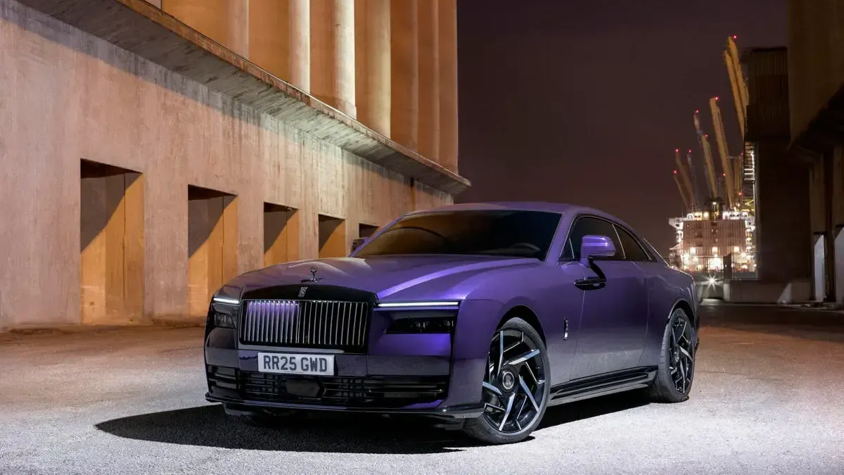 Rolls-Royce Black Badge Spectre The Ultimate Power & Luxury