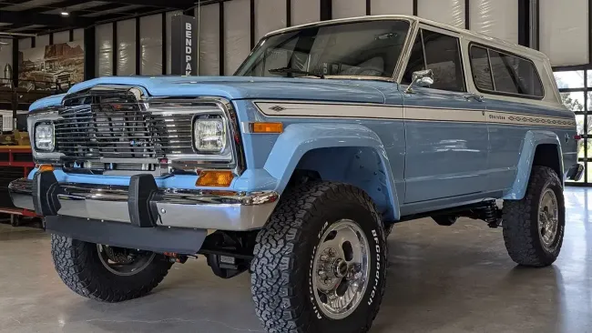 Vigilante 4x4's Viper V10 Jeep Cherokee Restomod